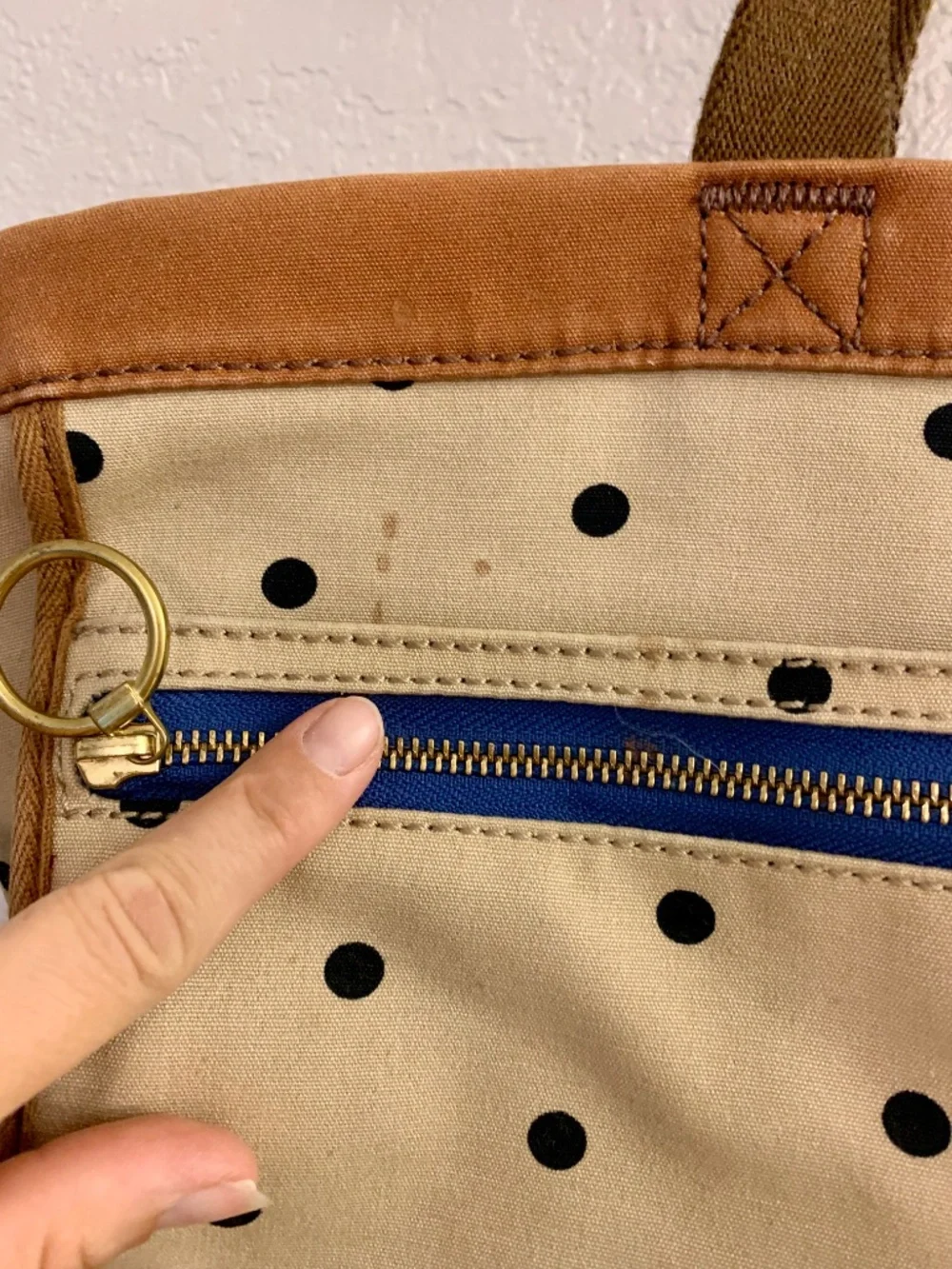 Fossil Passport E W Satchel Kki Top Handle Bag - LOTS OF WEAR